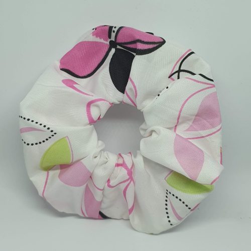 Virágos scrunchie hajgumi