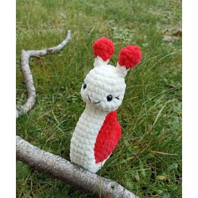 Horgolt plüss csiga – Szívvel teli ölelés